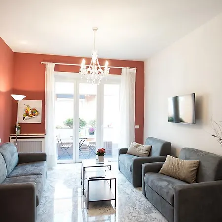 Capone Al Vaticano * Roma